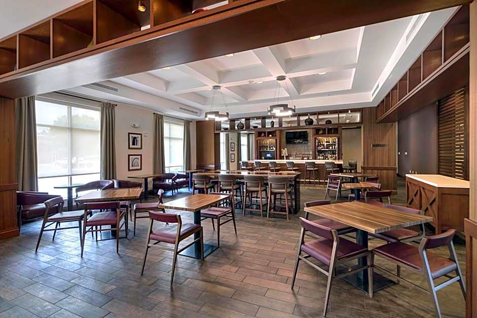DoubleTree By Hilton Raleigh Cary