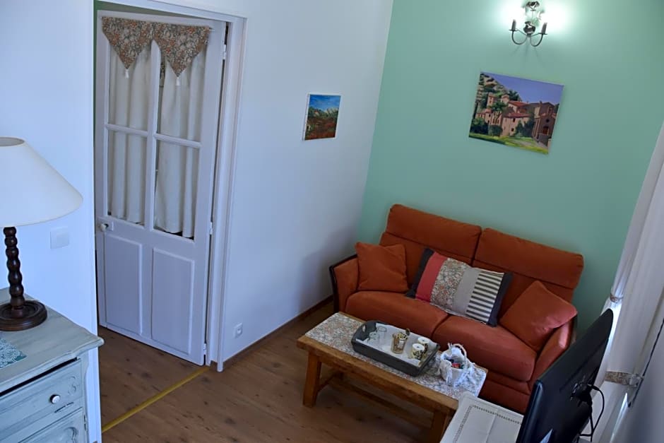 La Little School Chambres d'Hôtes à Arçay