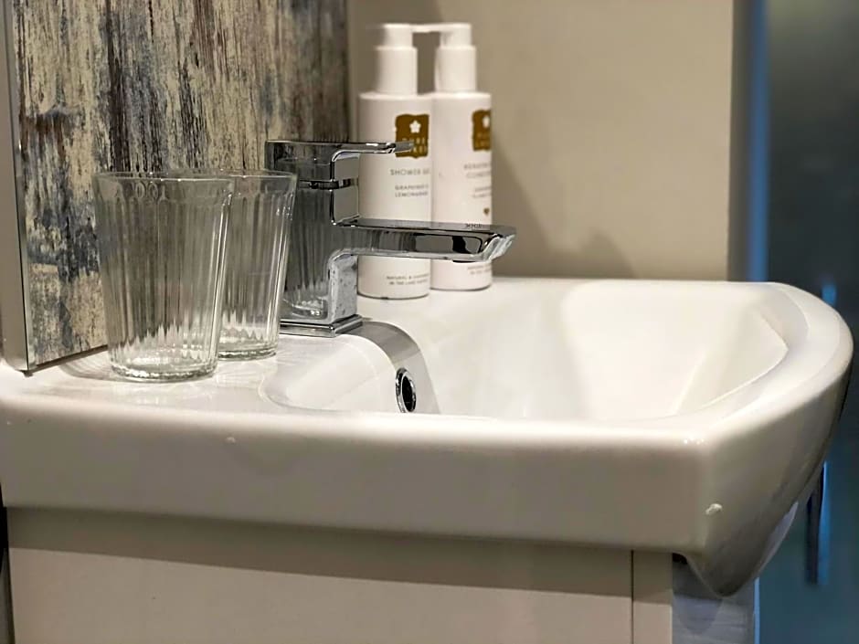 The Hive at Poppi-Red