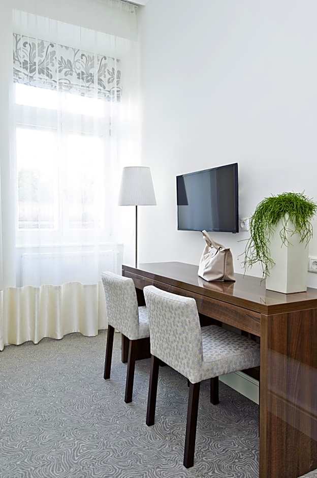 Adele Boutique Hotel