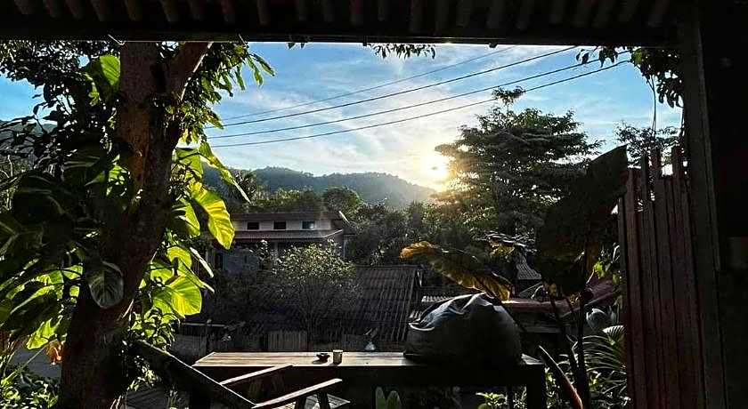 Aha Lanta Cozy Hostel