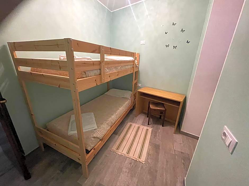 Hotel Diffuso Il Portichetto sulla collina a Vezio Perledo