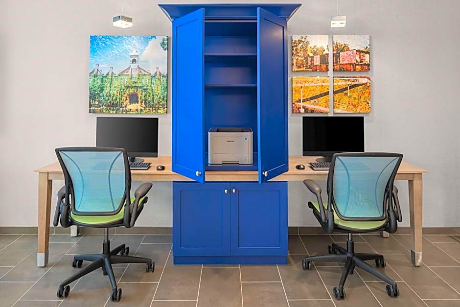 Home2 Suites by Hilton Des Moines at Drake University