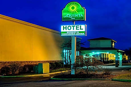 La Quinta Inn by Wyndham West Long Branch/NJ Shore Area