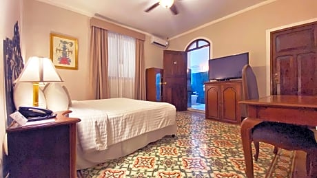 Standard Room with King Bed