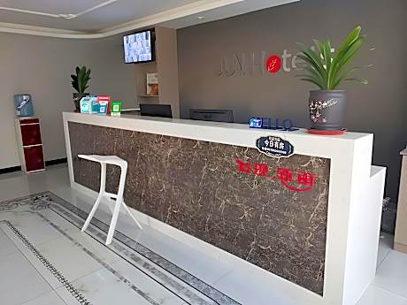 Jun Hotel Henan Luoyang Yichuan County Dukang Avenue Dazhang Supermarket