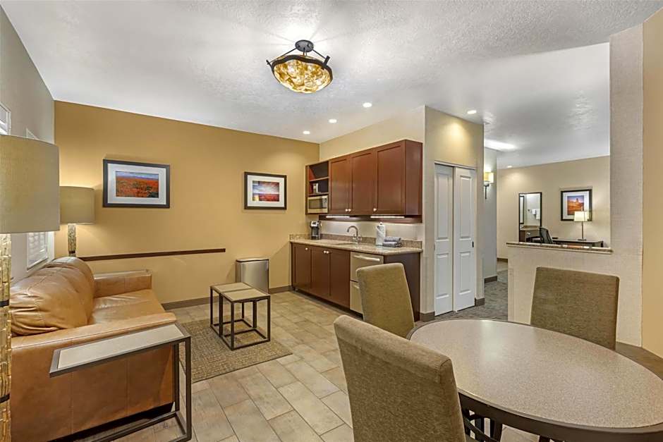 Best Western Plus Canyonlands Inn