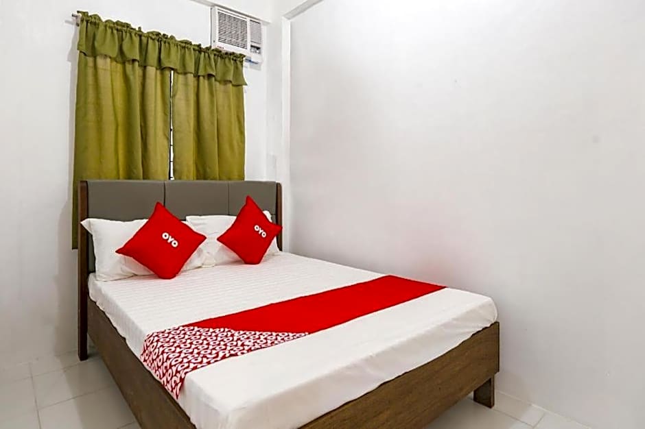 OYO 736 Jade Apartelle