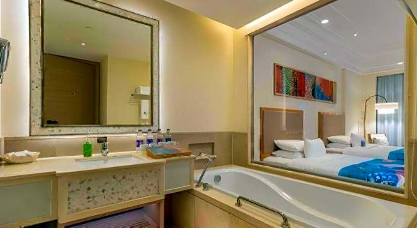Chimelong Hengqin Bay Hotel