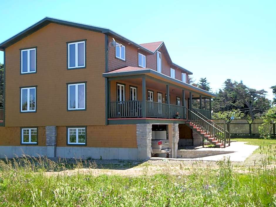 Gîte La Maison Chez J.P. Bed and Breakfast