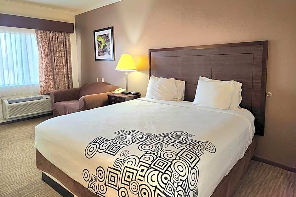 Days Inn by Wyndham Navasota