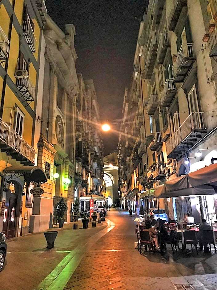 Caruso Place Boutique & Wellness Suites