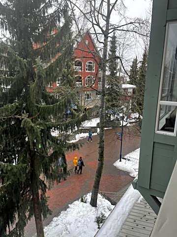 Town Plaza Suites by Golden Dreams