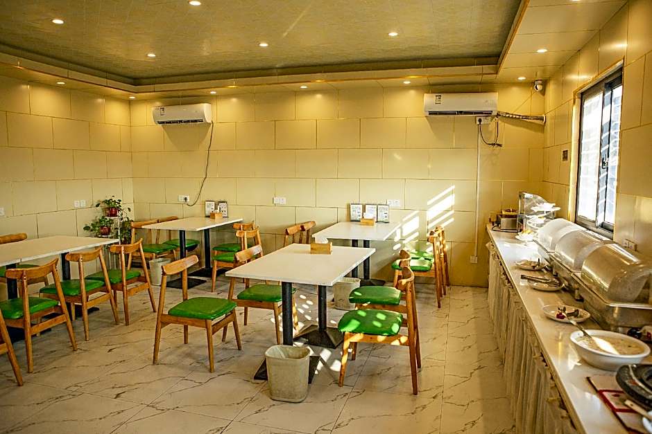 Vatica Jieshou City New Passenger Transport Center Hotel