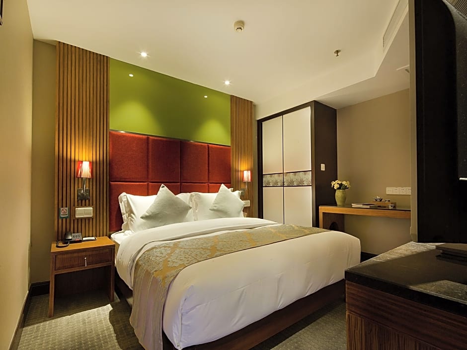 Chongqing Golden View Hotel