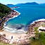 Gênesis Beach Hostel! Quartos compartilhados e privativos na Pinheira