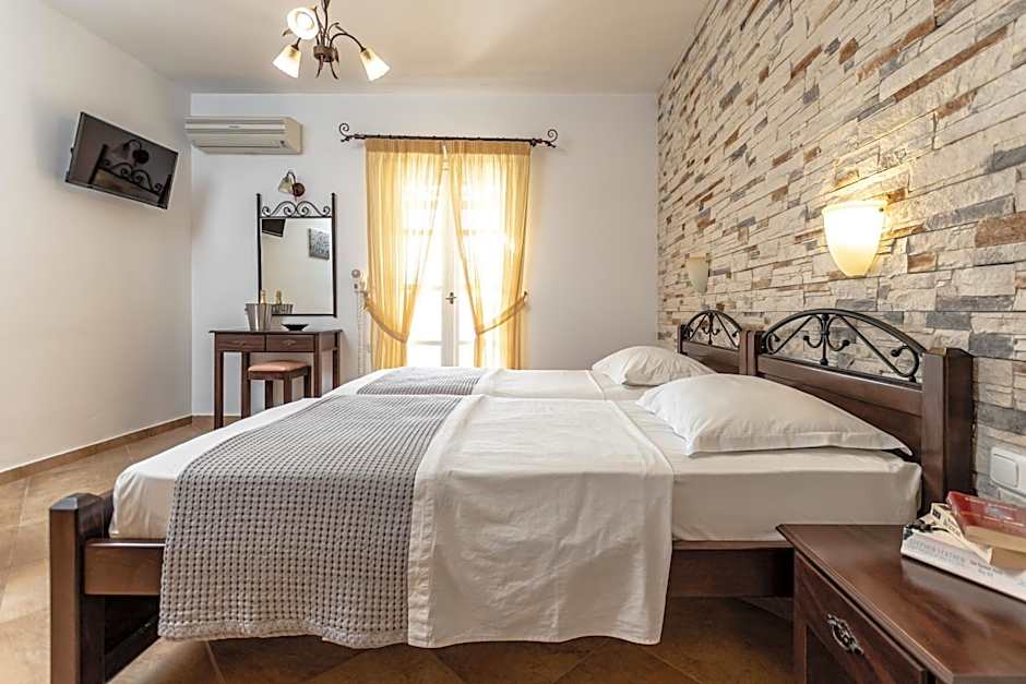 Annita's Village Hotel