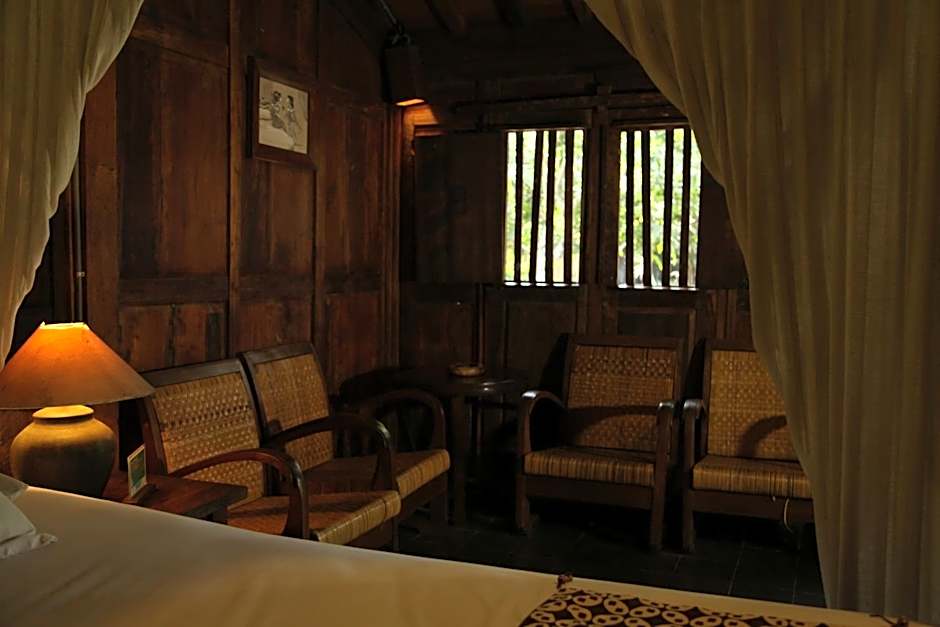 Tembi - Historical Home