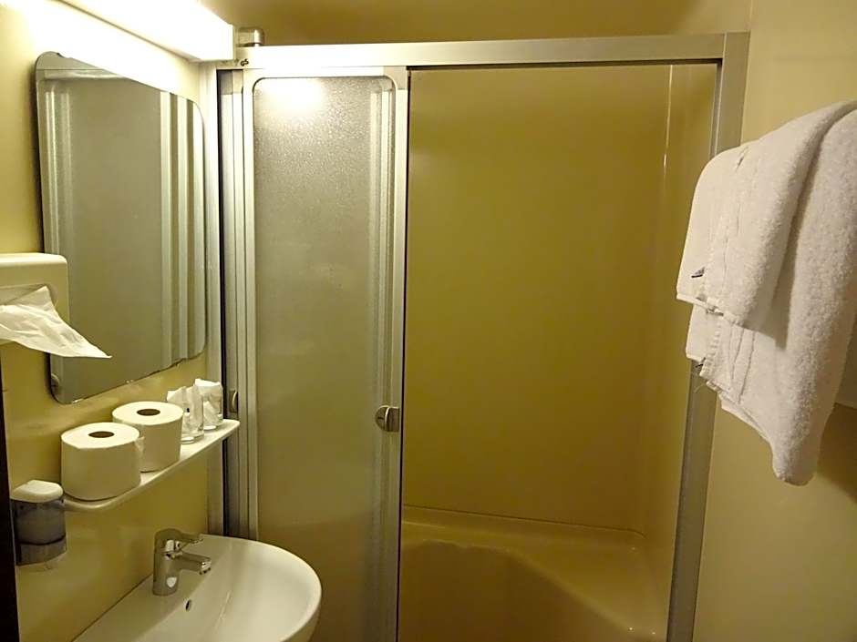 Hotel & Hostel Sandwirt