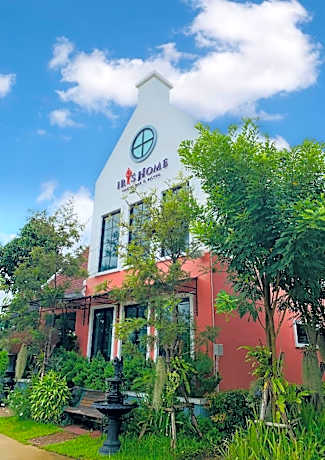 Iris Homestay