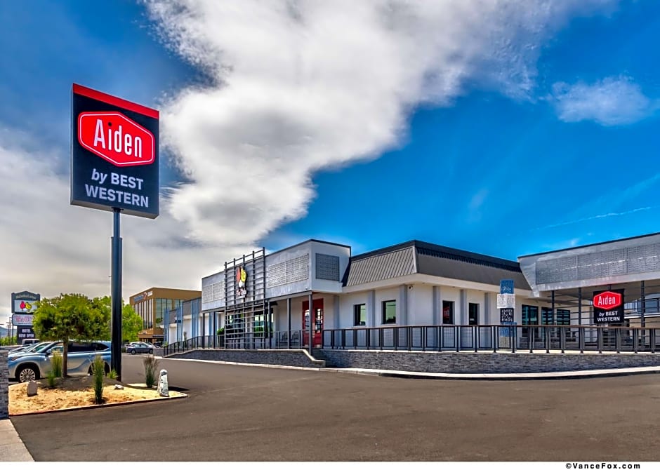 Aiden by Best Western at South Reno