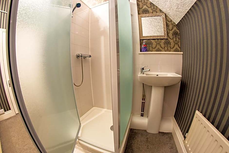 Quayside Hotel & Bar