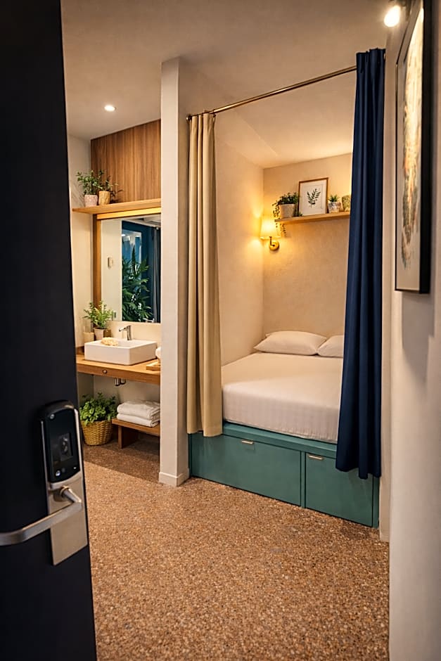Beds In Garden Hostel