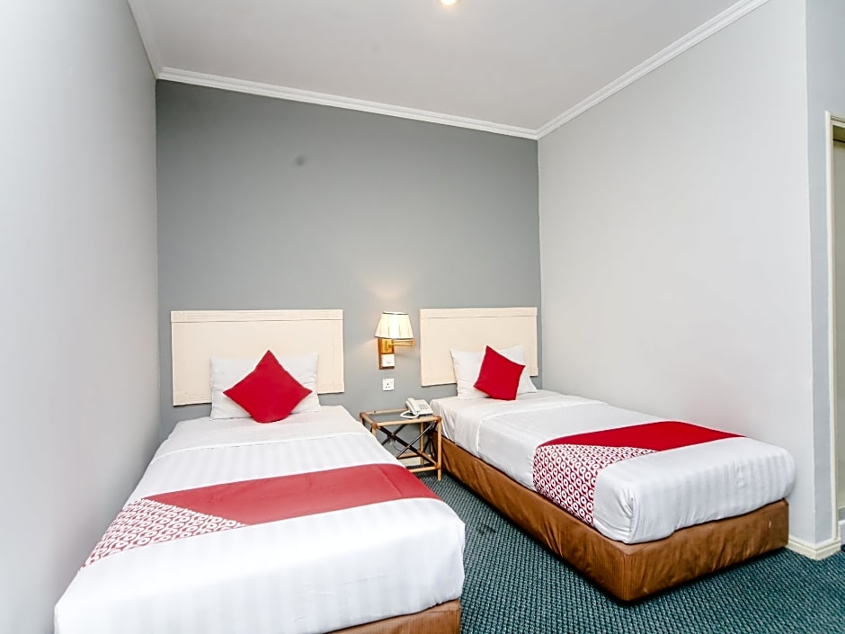 OYO 563 Jockey Lodge Hotel