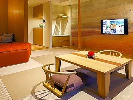 Japanese-Style Quadruple Room with Open Air Bath and Mountain View