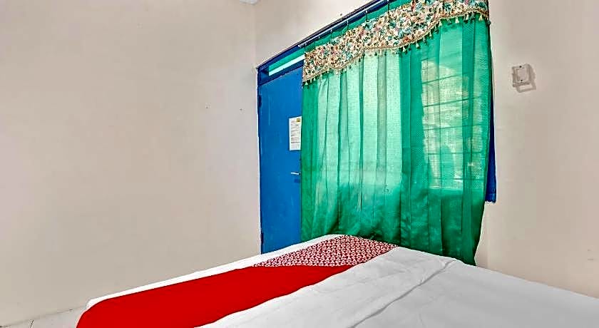 OYO Life 90523 Homestay Jenggolo