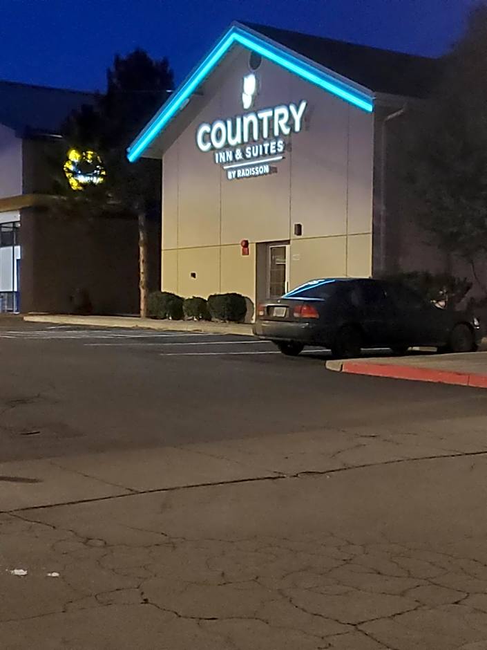 Country Inn & Suites by Radisson, Bend, OR
