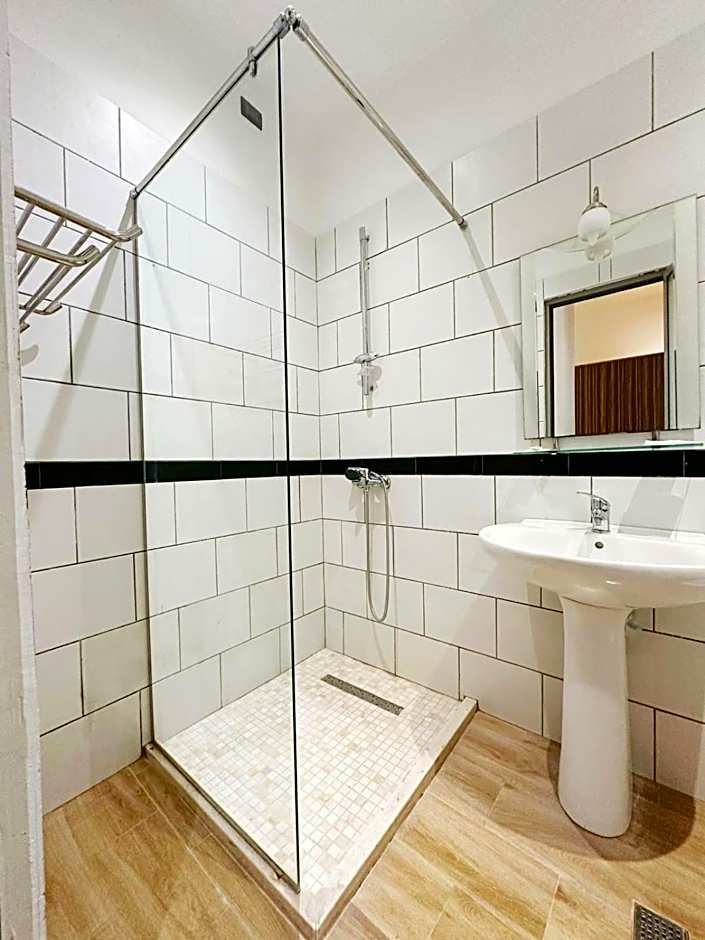 Aurelis Hotel