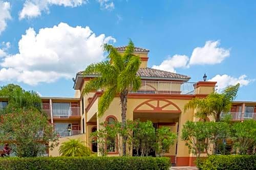 Howard Johnson by Wyndham Tropical Palms Kissimmee