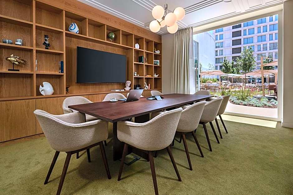 Duo Hotel Lisbon, Curio Collection by Hilton