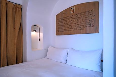 Deluxe Double or Twin Room with Mountain View