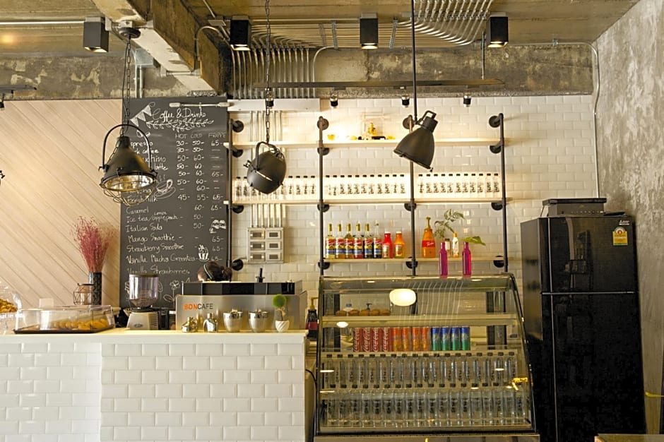 The Plug hotel @ i-Biz Avenue