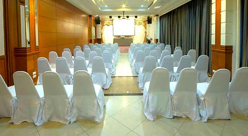 Chakungrao Riverview Hotel