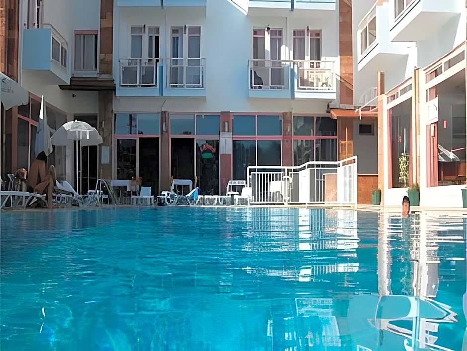 Hanedan Beach Hotel