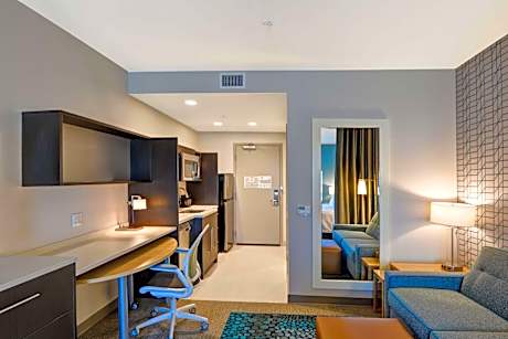 King Studio Suite - Mobility Access/Non-Smoking