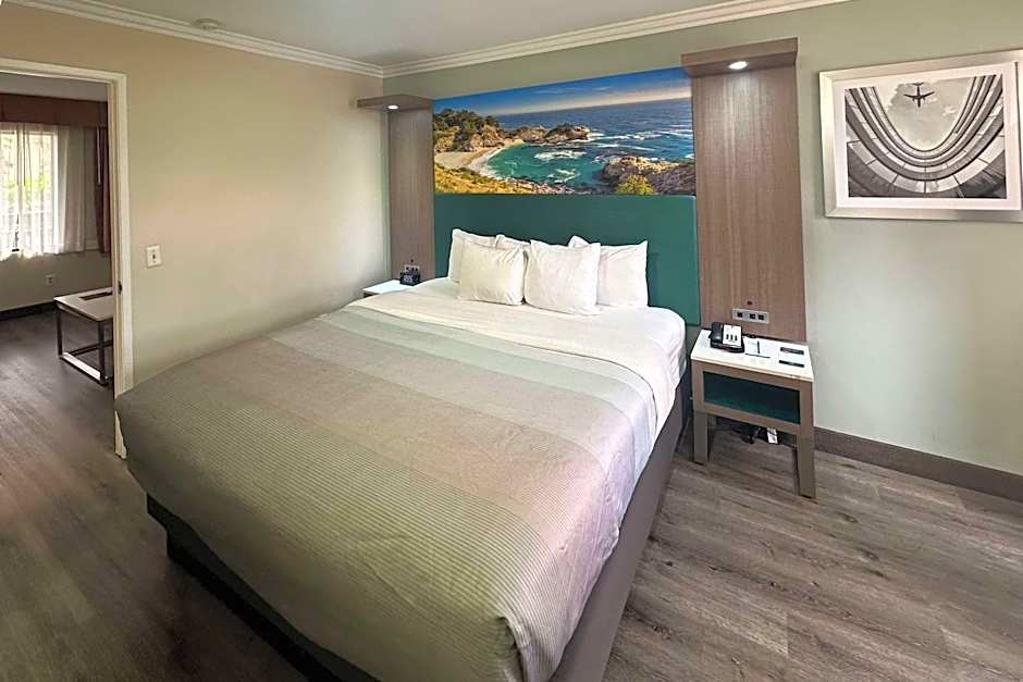 Quality Inn & Suites Los Angeles Airport - LAX