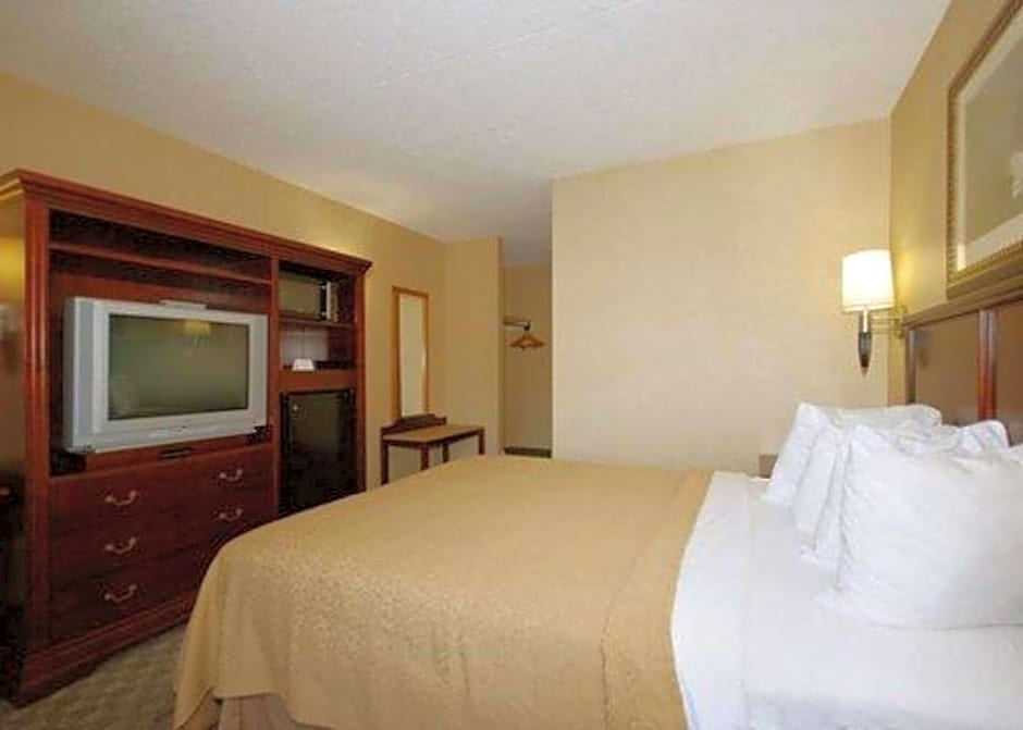 Quality Inn & Suites Bensalem