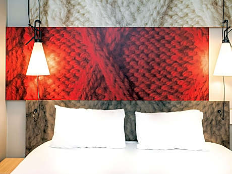 Cosy room with 2 Single Size Beds