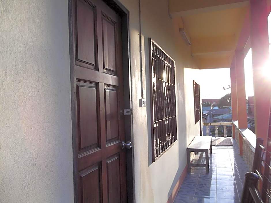 Sleep Tight Hostel at Koh Phangan