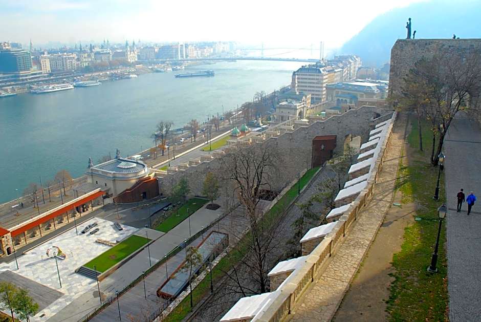 Hotel Orion Várkert