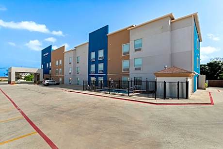 AmericInn by Wyndham New Braunfels