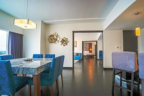 King Presidential Suite with Jetted Tub and River View