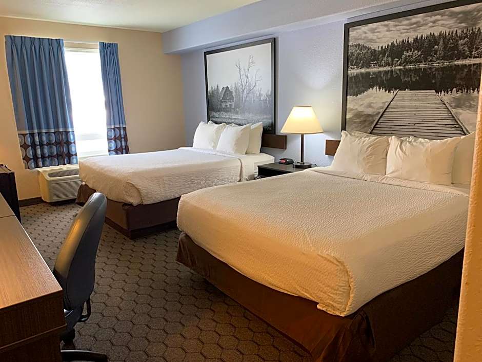 Super 8 by Wyndham Swan River MB