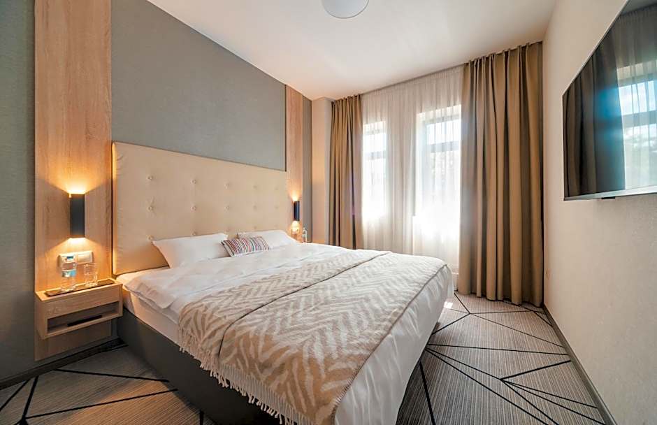 City Park Apart Hotel by CHM