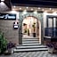 Hotel Petunia