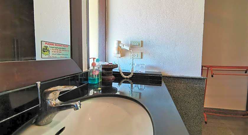 Holiday Villa, Lanta